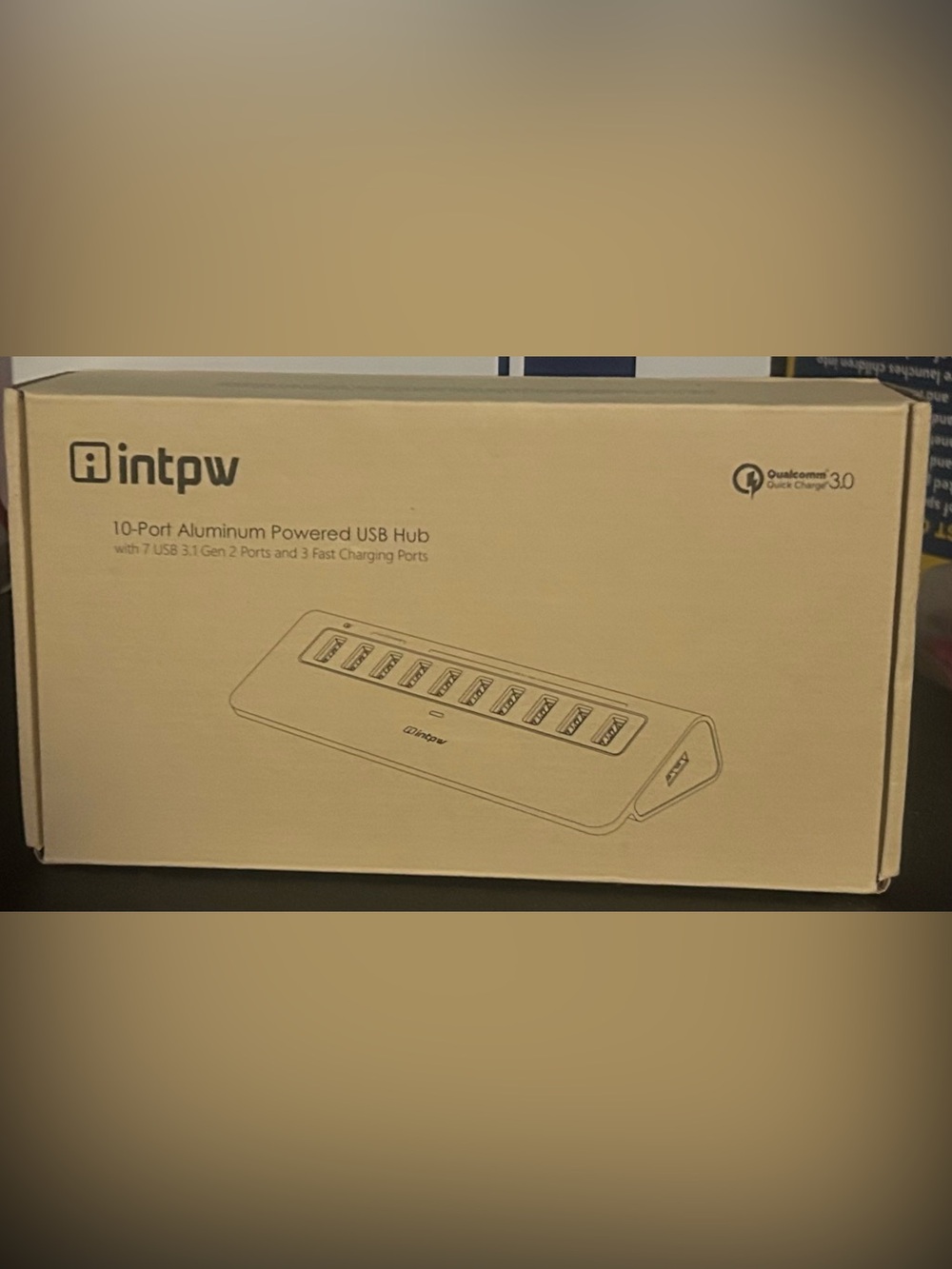 10-Port Aluminum Powered USB Hub — Black